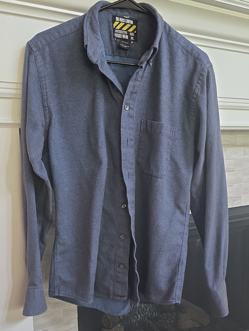 Men's Navy Long-Sleeve Button-Down Shirt